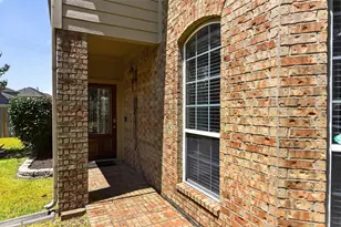 8423 Chicory Dr, Baytown, TX 77521 - Photo 2