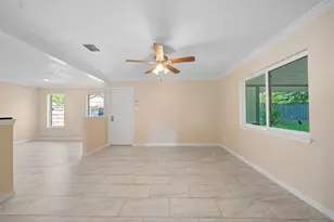 19218 Enchanted Oaks Dr, Spring, TX 77388 - Photo 4