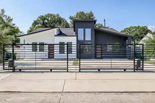 5830 Doolittle Blvd, Houston, TX 77033 - Photo 2