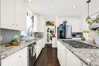 3019 Brook Shore Court, Houston, TX 77345 - Photo 8