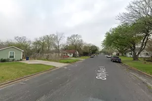 211 8th Ave N, Texas City, TX 77590 - Photo 1