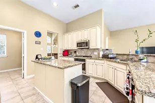 12806 Ridge Bank Ln, Houston, TX 77041 - Photo 18