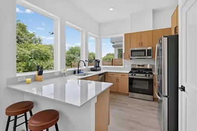 2000 Riverside Farms Road #8101, Austin, TX 78741 - Photo 8