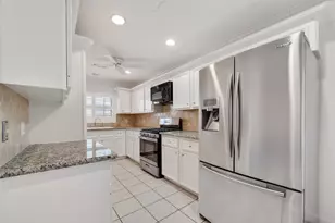 4202 Marlborough Dr, Houston, TX 77092 - Photo 10