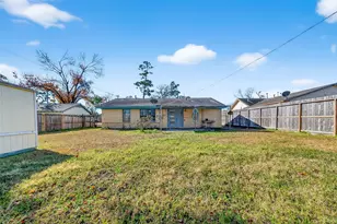 4202 Marlborough Dr, Houston, TX 77092 - Photo 22