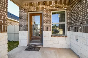 16868 Pink Wintergreen Dr, Conroe, TX 77385 - Photo 2