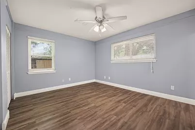 114 E Wildwinn Drive, Alvin, TX 77511 - Photo 34