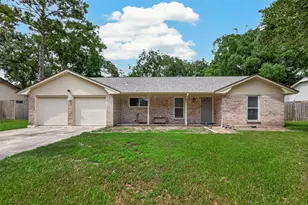 114 E Wildwinn Dr, Alvin, TX 77511 - Photo 1