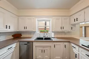 11810 Cypresswood Dr, Houston, TX 77070 - Photo 20