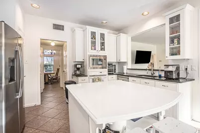 2605 Broussard Court, Seabrook, TX 77586 - Photo 10