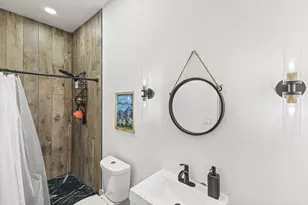 6833 Stonehaven Way, Houston, TX 77085 - Photo 16