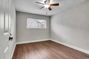 2703 Shady Ln, Webster, TX 77598 - Photo 14