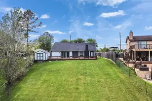 2703 Shady Ln, Webster, TX 77598 - Photo 22