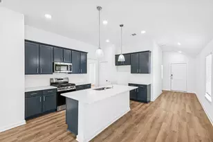 505 Brook Terrance Ln, Willis, TX 77378 - Photo 2