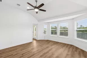 505 Brook Terrance Ln, Willis, TX 77378 - Photo 4