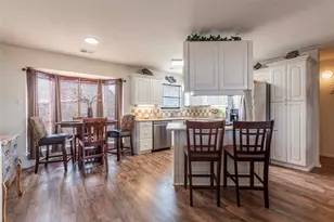 3 N Pelican St, La Marque, TX 77568 - Photo 8