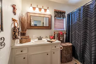 3 N Pelican St, La Marque, TX 77568 - Photo 16