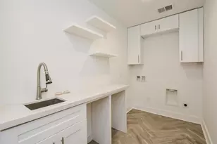 10603 Riverview Dr, Houston, TX 77042 - Photo 44