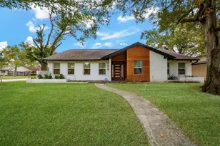 10603 Riverview Dr, Houston, TX 77042 - Photo 12
