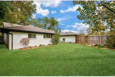 10603 Riverview Drive, Houston, TX 77042 - Photo 48