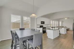 5339 Basquiat Dr, Houston, TX 77048 - Photo 10