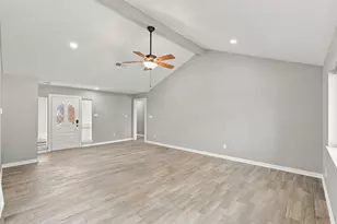 1704 S 1st St, Conroe, TX 77301 - Photo 10