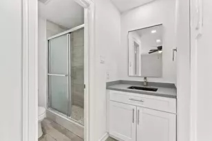 1704 S 1st St, Conroe, TX 77301 - Photo 18