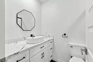 1704 S 1st St, Conroe, TX 77301 - Photo 22