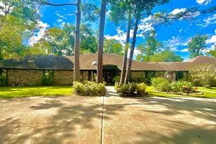 11427 Brandy Ln, Houston, TX 77044 - Photo 2