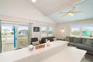 4219 Liberty Dr, Galveston, TX 77554 - Photo 8