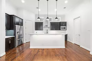 1029 W 21st St, Houston, TX 77008 - Photo 8
