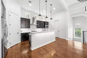 1029 W 21st St, Houston, TX 77008 - Photo 10
