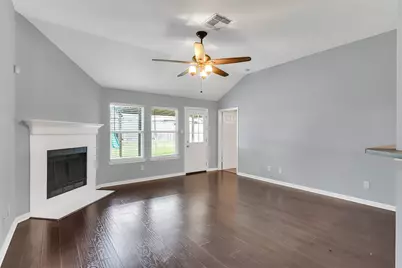 223 Fantasy Lane, Montgomery, TX 77356 - Photo 4
