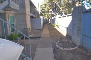 7400 Bellerive Dr, Houston, TX 77036 - Photo 18