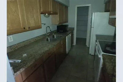 7400 Bellerive Drive #310, Houston, TX 77036 - Photo 8