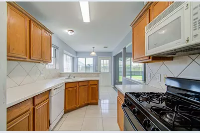 13915 Fort Nelson Drive, Houston, TX 77083 - Photo 10