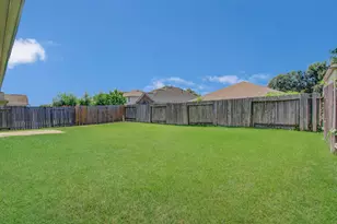 13915 Fort Nelson Dr, Houston, TX 77083 - Photo 40