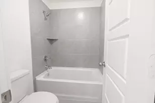 8315 Amber Summit Ln, Angleton, TX 77515 - Photo 18