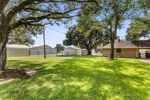 3503 Quail Cir, Sealy, TX 77474 - Photo 34