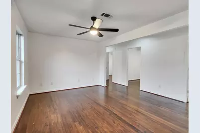 4930 Holloway Drive, Houston, TX 77048 - Photo 26