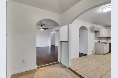 4930 Holloway Drive, Houston, TX 77048 - Photo 16