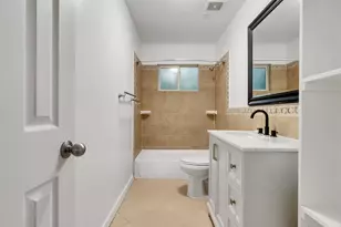4930 Holloway Dr, Houston, TX 77048 - Photo 28