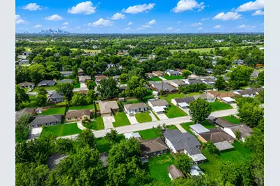 4930 Holloway Drive, Houston, TX 77048 - Photo 8