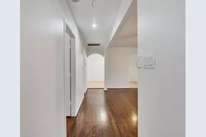 4930 Holloway Drive, Houston, TX 77048 - Photo 34