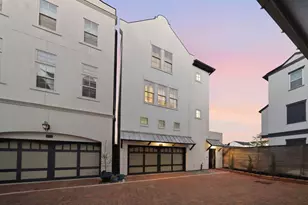 1135 W 21st St, Houston, TX 77008 - Photo 1