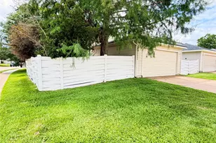11720 Chanteloup Dr, Houston, TX 77047 - Photo 30