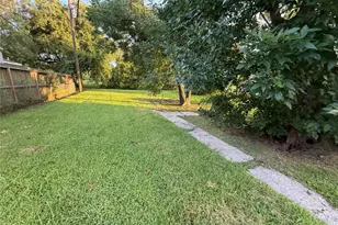 845 13th St, Port Arthur, TX 77640 - Photo 16