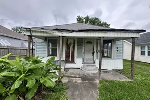 845 13th St, Port Arthur, TX 77640 - Photo 1