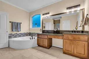2 Glistening Pond Pl, The Woodlands, TX 77382 - Photo 16