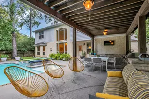2 Glistening Pond Pl, The Woodlands, TX 77382 - Photo 2